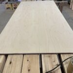 壁仕上げの合板