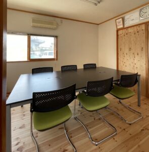 ミーティングテーブル